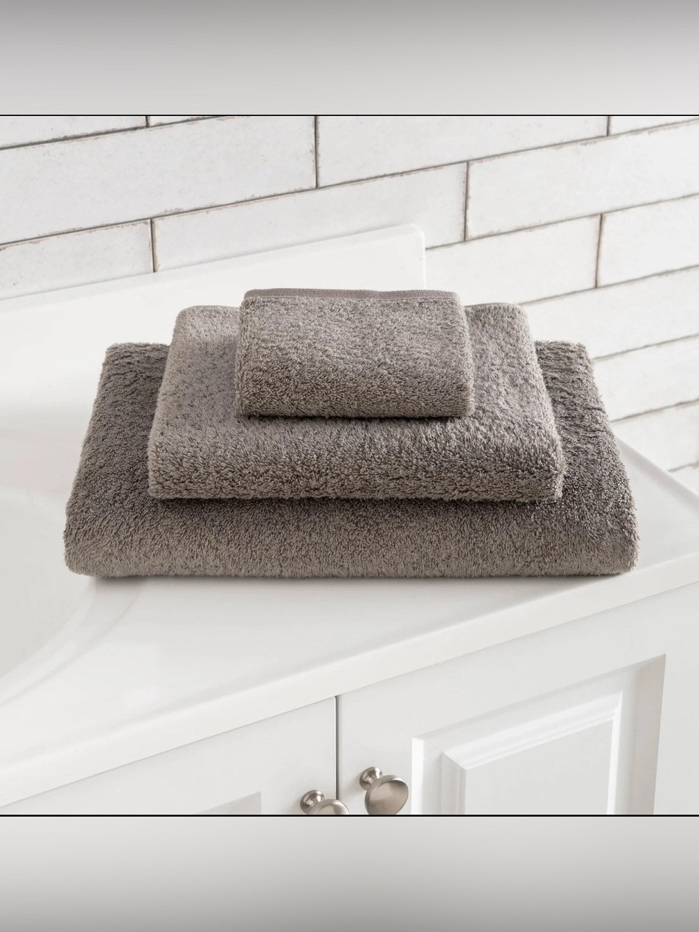NWT Annie Selke Signature Hand Towel in Shale